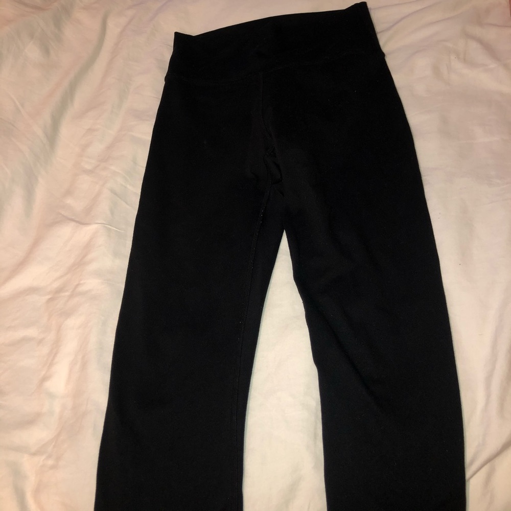 Plain black fabletics leggings